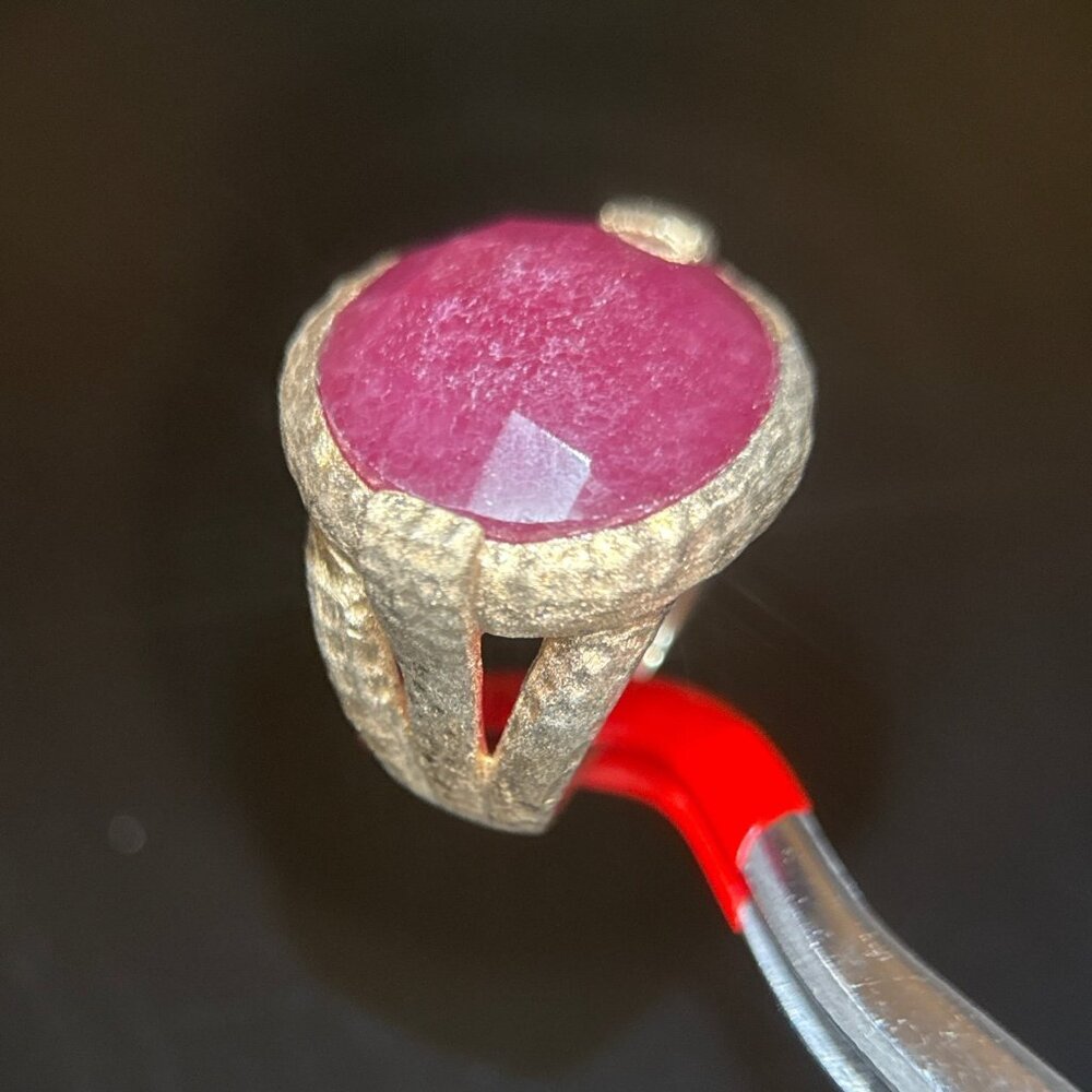 Large‎ Ruby Ring - Picture 5 of 7